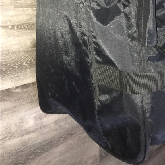 Embroider Calvin Klein black duffel bag - Picture 3 of 6